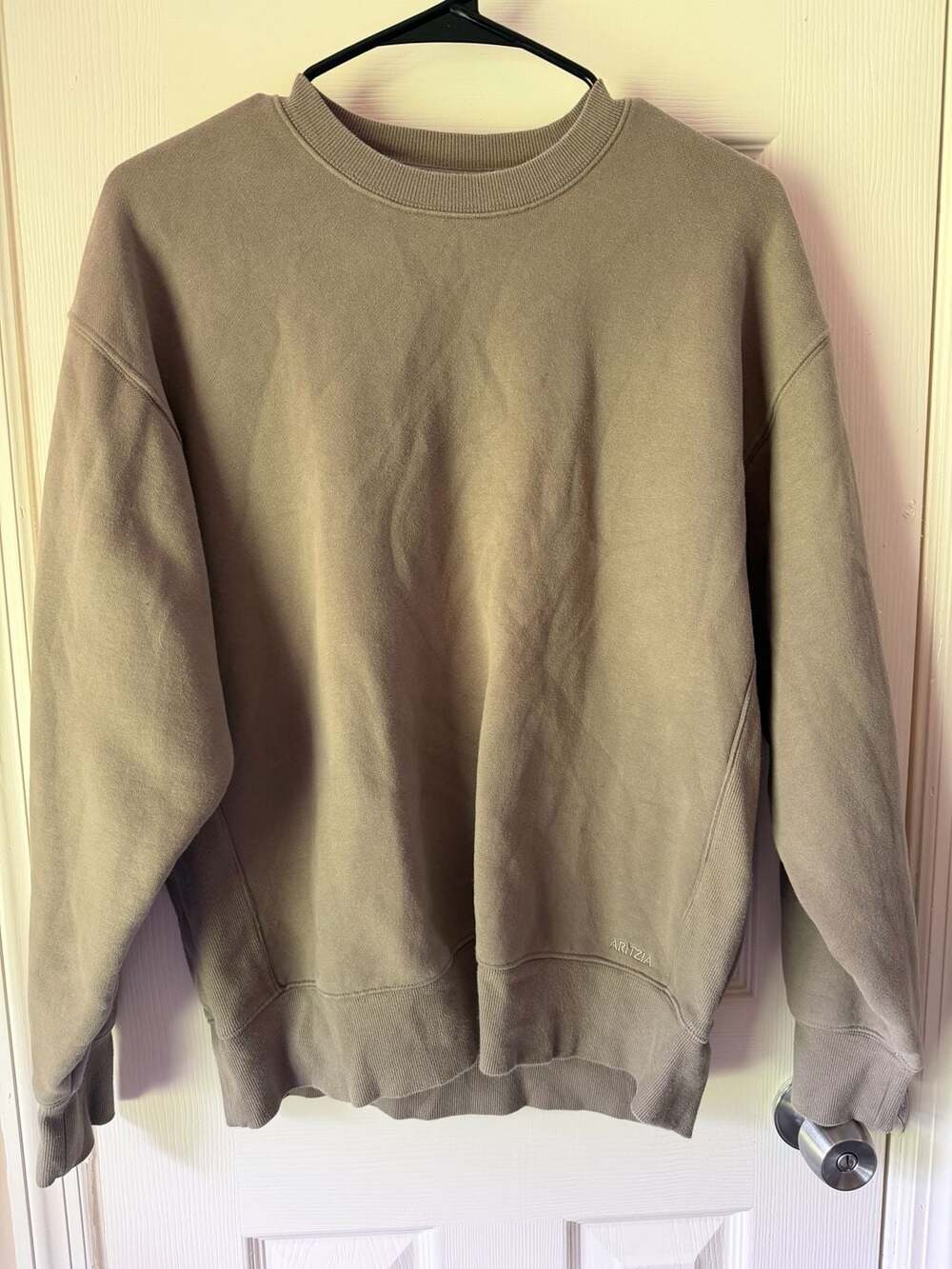 Aritzia TNA Cozy Fleece Boyfriend Fit Crewneck Sweatshirt